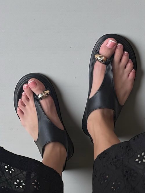 SHY BLACK WOMEN'S SANDALS